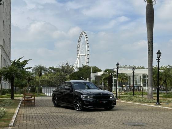 BMW 330i 2.0 16V TURBO GASOLINA M SPORT AUTOMÁTICO BMW 330i 2.0 16V TURBO GASOLINA M SPORT AUTOMÁTICO